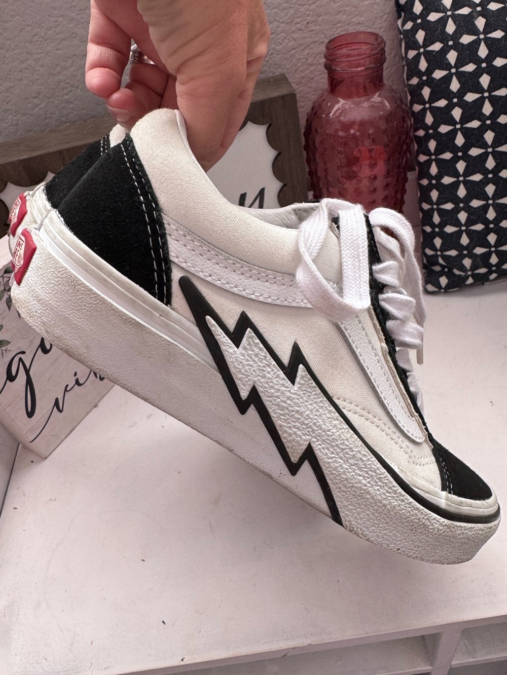 MENS VANS 5 lightning bolt black & white